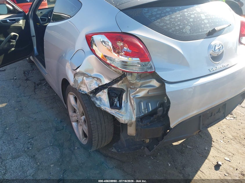 2015 HYUNDAI VELOSTER auction photo 6
