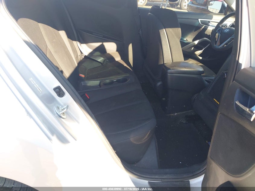 2015 HYUNDAI VELOSTER auction photo 8