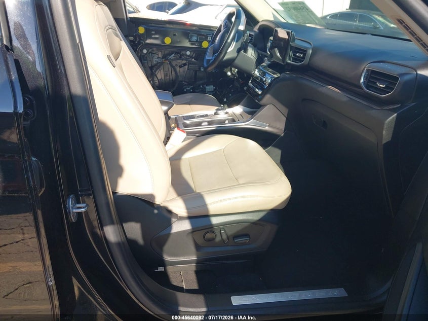 2022 FORD EXPLORER auction photo 5