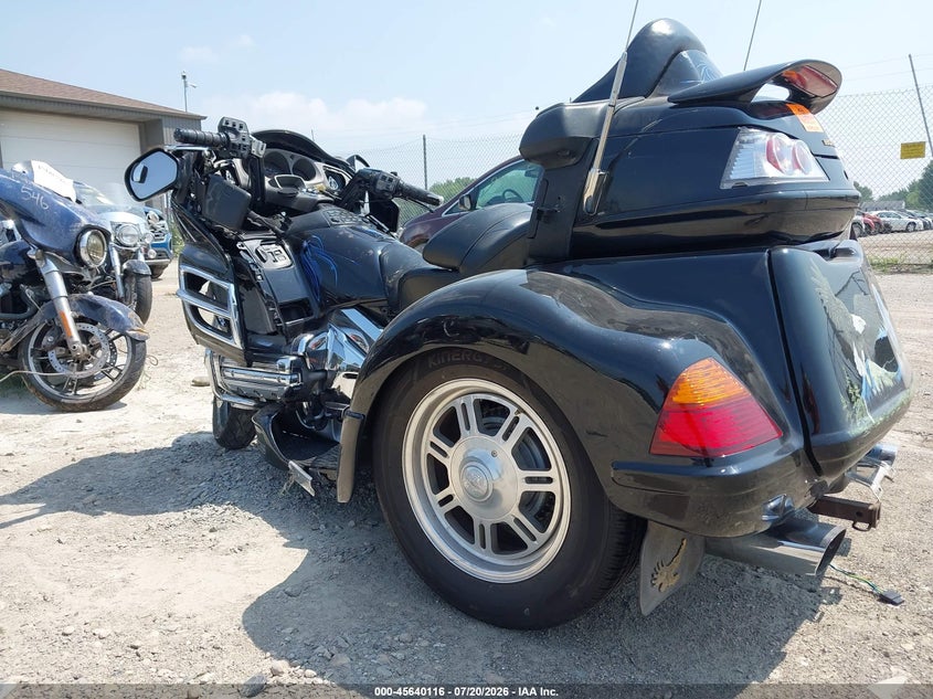 2004 HONDA GL1800 auction photo 3