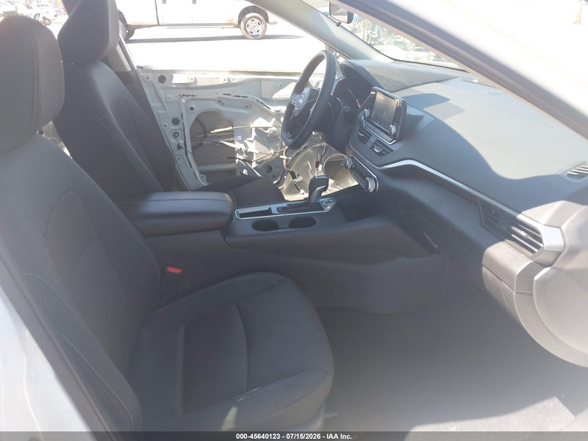 2024 NISSAN ALTIMA auction photo 5