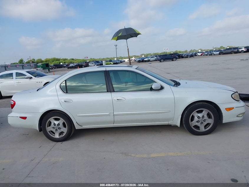 2000 Infiniti I30 Luxury/Touring VIN: JNKCA31A0YT107867 Lot: 45640173