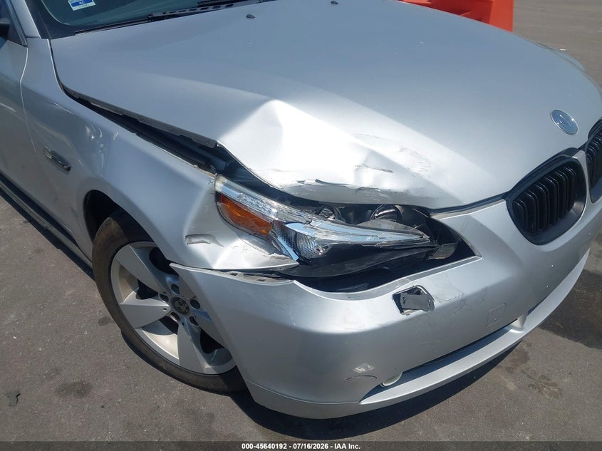 2007 BMW 525XI auction photo 6