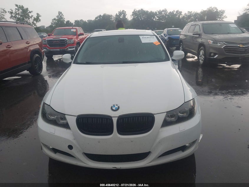 2011 BMW 328I xDrive VIN: WBAPK5C55BA994393 Lot: 45640212