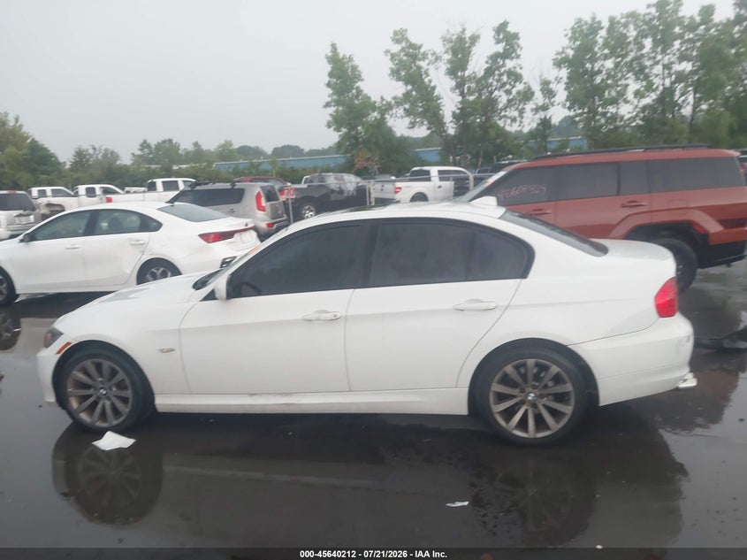 2011 BMW 328I xDrive VIN: WBAPK5C55BA994393 Lot: 45640212