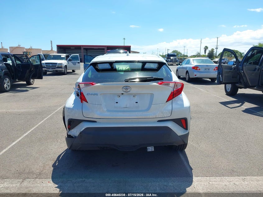 TOYOTA C-HR - zdjęcie 16