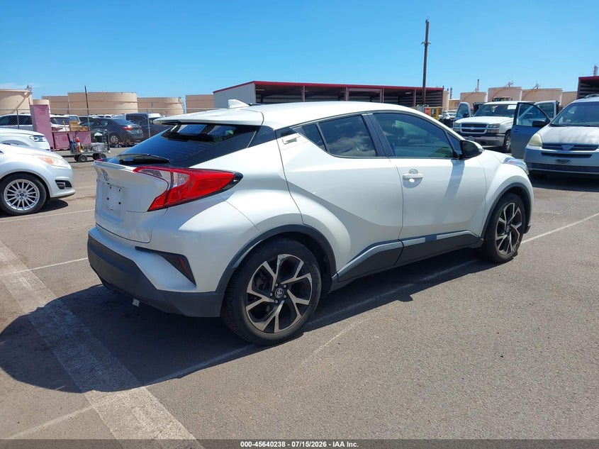 TOYOTA C-HR - zdjęcie 4