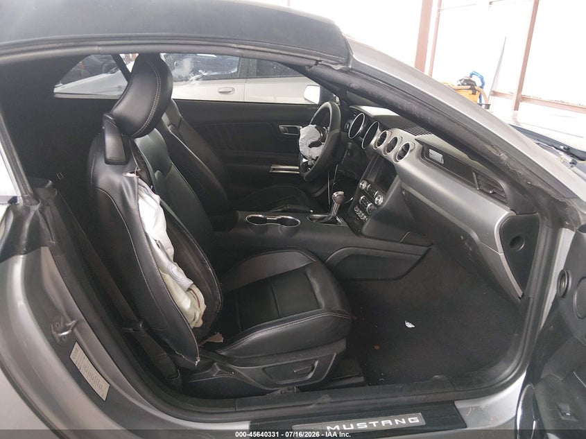 2022 FORD MUSTANG auction photo 5