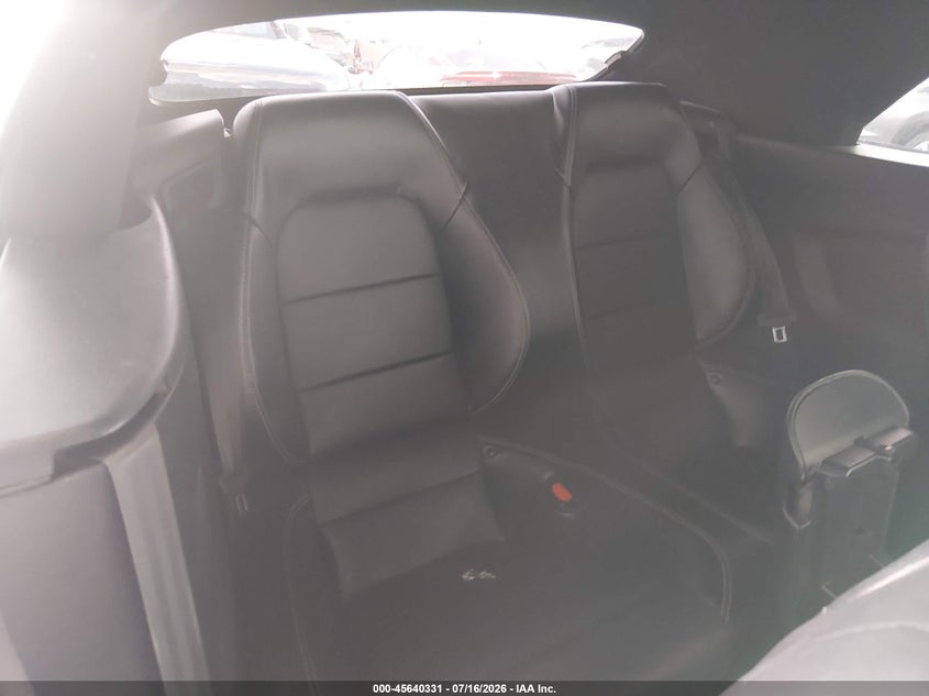 2022 FORD MUSTANG auction photo 8