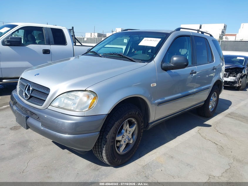 4JGAB54E8XA144591 1999 Mercedes-Benz Ml 320 photo 1