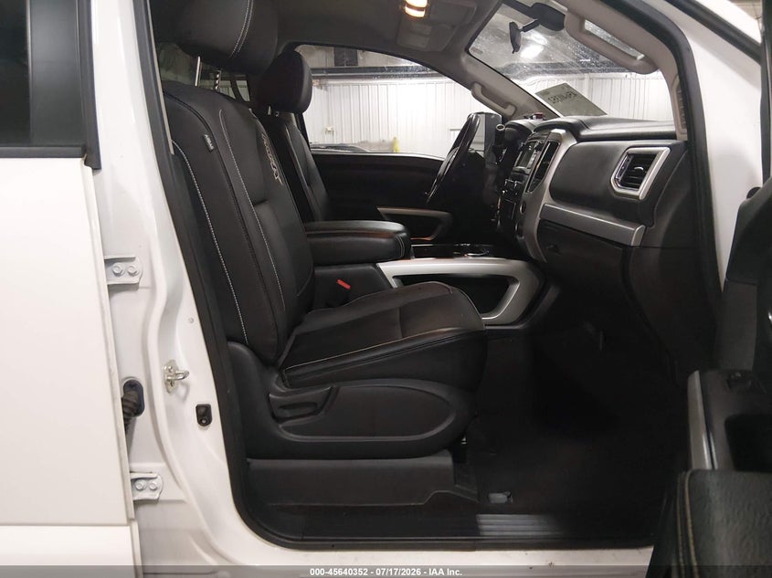 2019 NISSAN TITAN auction photo 5