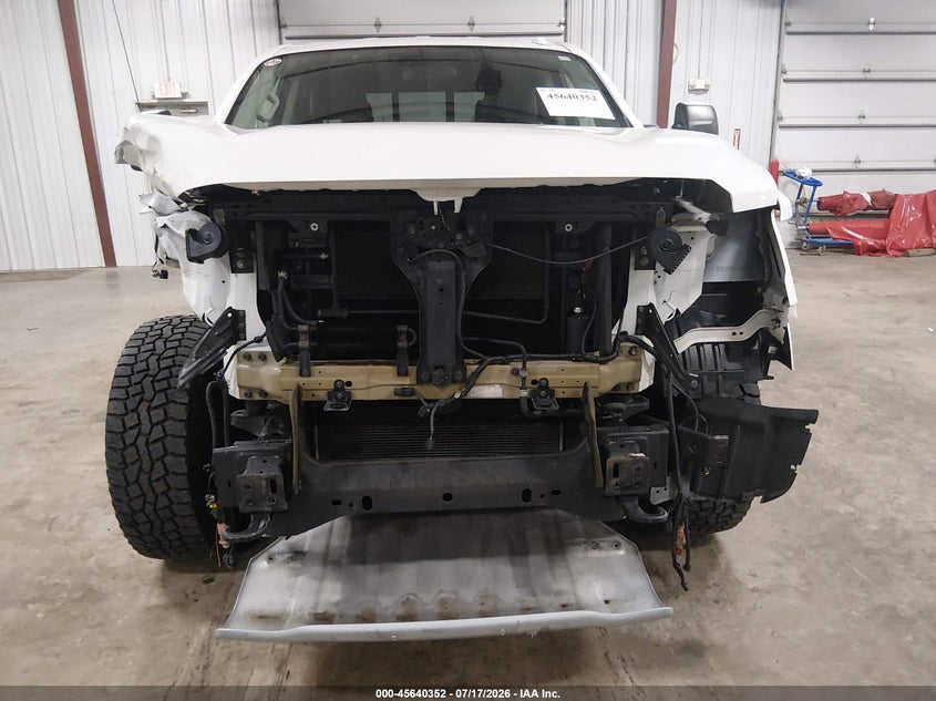 2019 NISSAN TITAN auction photo 6