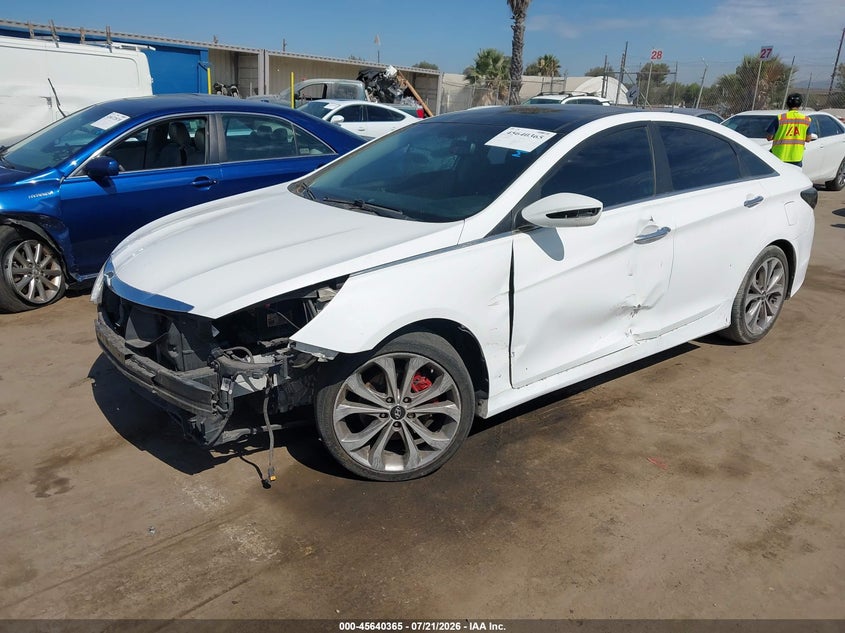 2014 Hyundai Sonata, Левый бок, IAAI, VIN 5NPEC4AB7EH894240 — фото 2