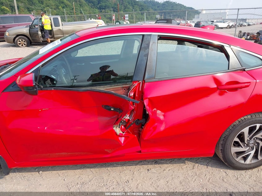 2017 HONDA CIVIC auction photo 6
