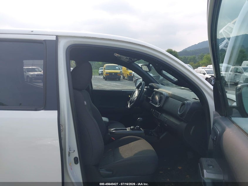2018 TOYOTA TACOMA auction photo 5