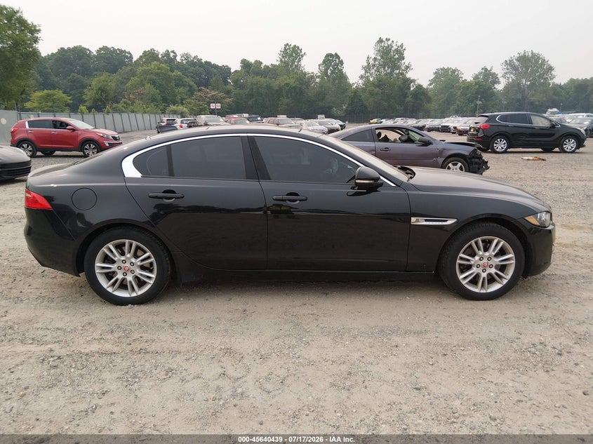 2017 Jaguar Xe 25T Premium VIN: SAJAD4BG7HA971644 Lot: 45640439