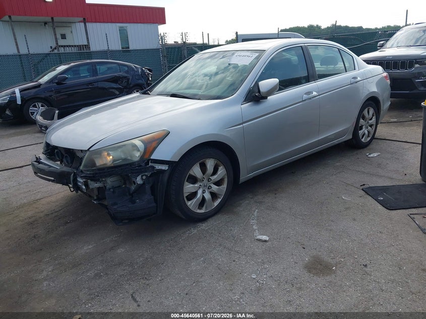2008 Honda Accord VIN: 1HGCT26888A070810 Lot: 45640561
