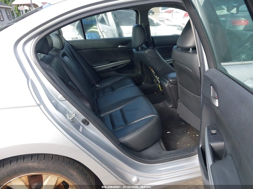 2008 Honda Accord VIN: 1HGCT26888A070810 Lot: 45640561