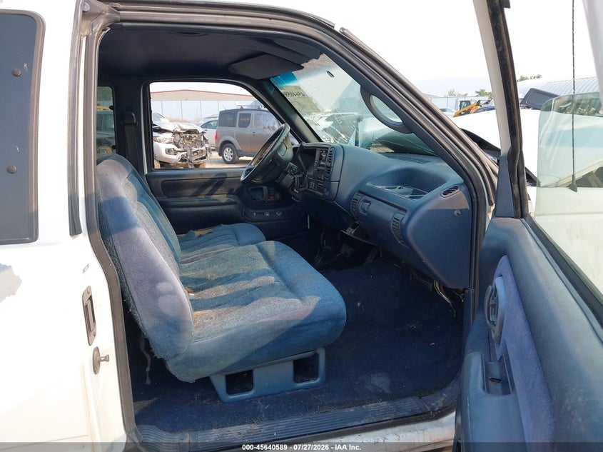 1996 CHEVROLET GMT-400 auction photo 5