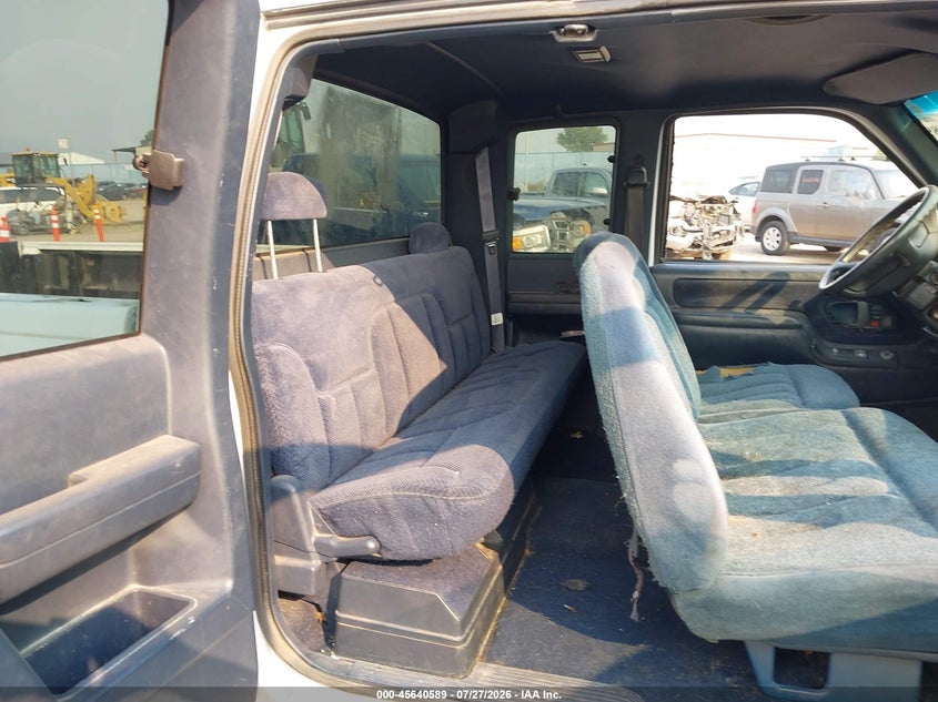 1996 CHEVROLET GMT-400 auction photo 8