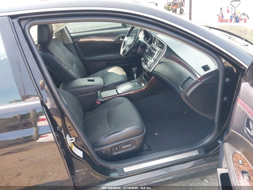 2011 Toyota Avalon Limited VIN: 4T1BK3DB2BU385696 Lot: 45640625