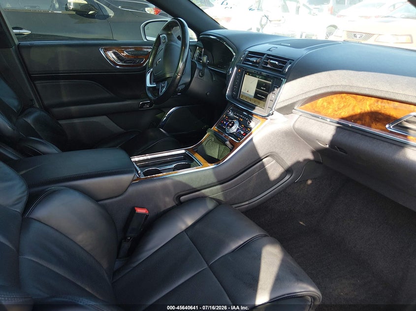 2017 Lincoln Continental Reserve VIN: 1LN6L9NP8H5602554 Lot: 45640641