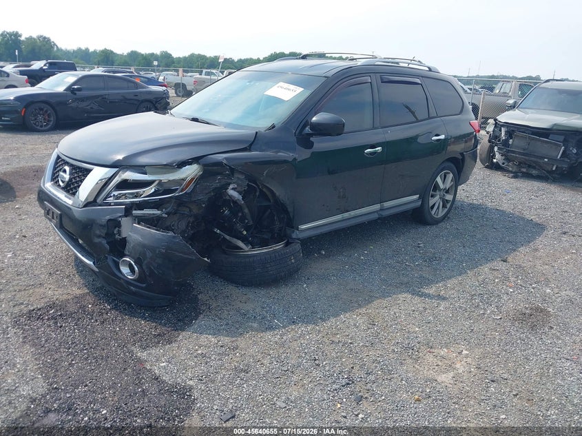 2014 Nissan Pathfinder, Left Front, IAAI, VIN 5N1AR2MM3EC665835 — photo 2