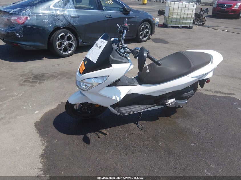 2015 HONDA PCX auction photo 2