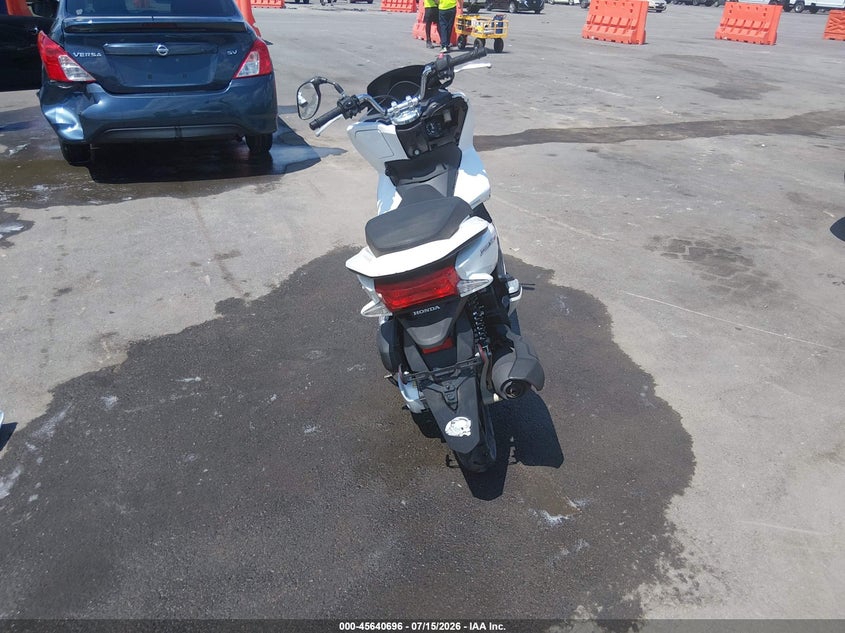 2015 HONDA PCX auction photo 6