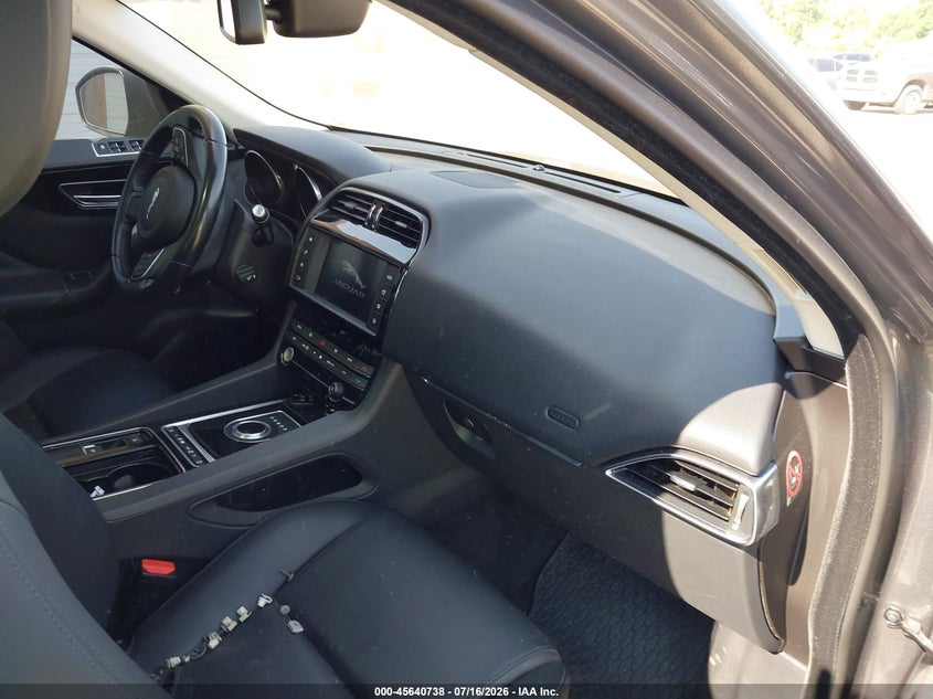 2018 JAGUAR F-PACE auction photo 5