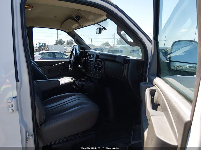 2020 Chevrolet Express Passenger Rwd 3500 Extended Wheelbase Ls VIN: 1GAZGNFP9L1266306 Lot: 45640755