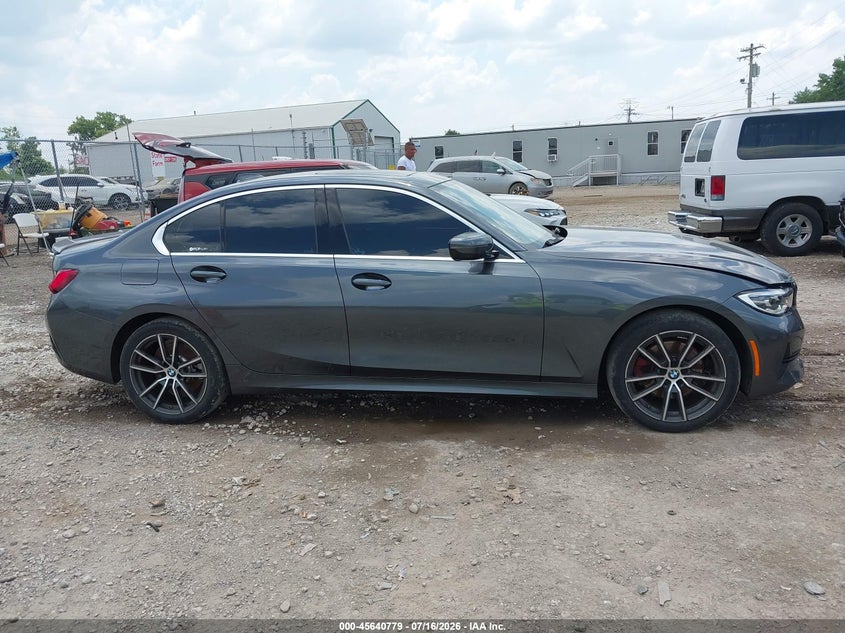 BMW 330I - zdjęcie 14