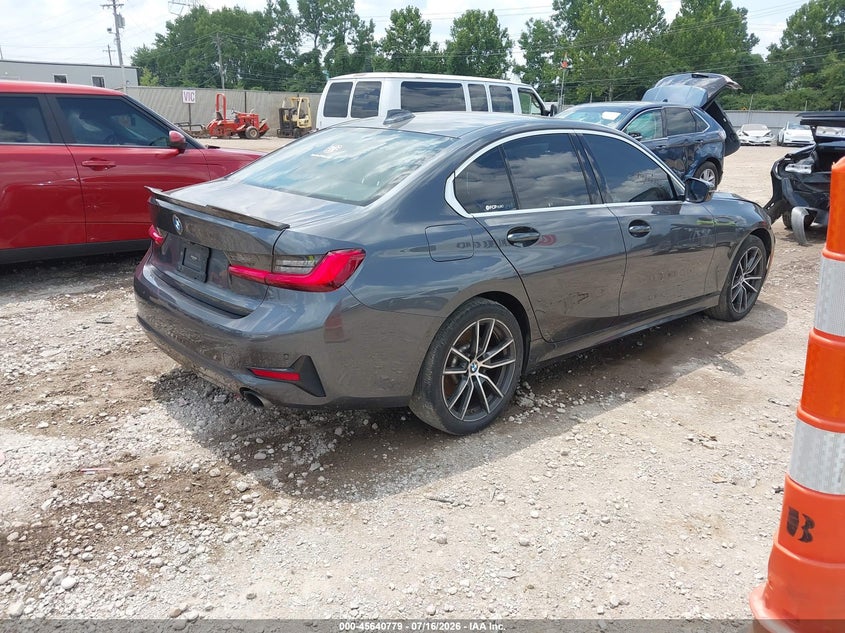 BMW 330I - zdjęcie 4