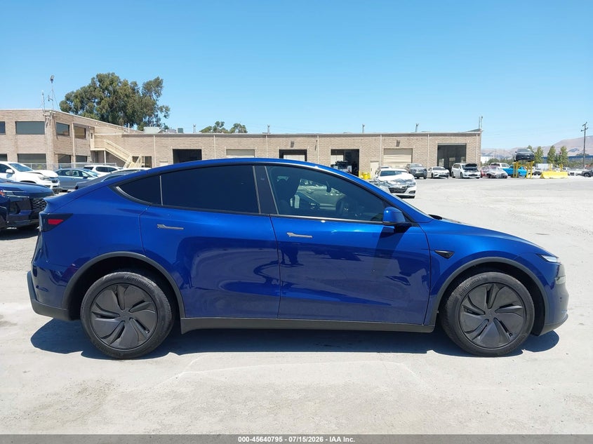 TESLA MODEL Y - zdjęcie 13