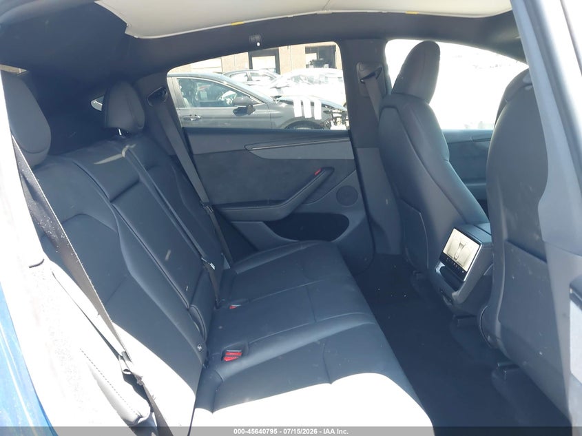 TESLA MODEL Y - zdjęcie 8