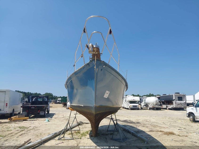 1976 BENETEAU EVASION 32' SAILBOAT auction photo 6