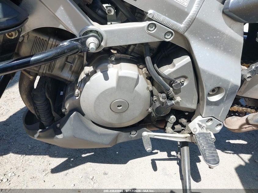 2002 Suzuki Dl1000 VIN: JS1VT53AX22101093 Lot: 45640865