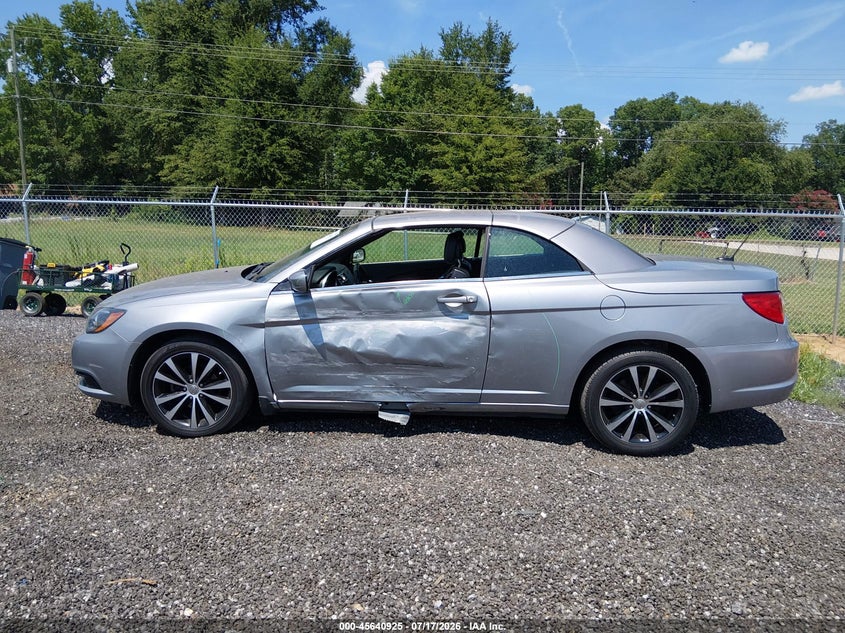 2013 Chrysler 200 S VIN: 1C3BCBGG2DN684996 Lot: 45640925