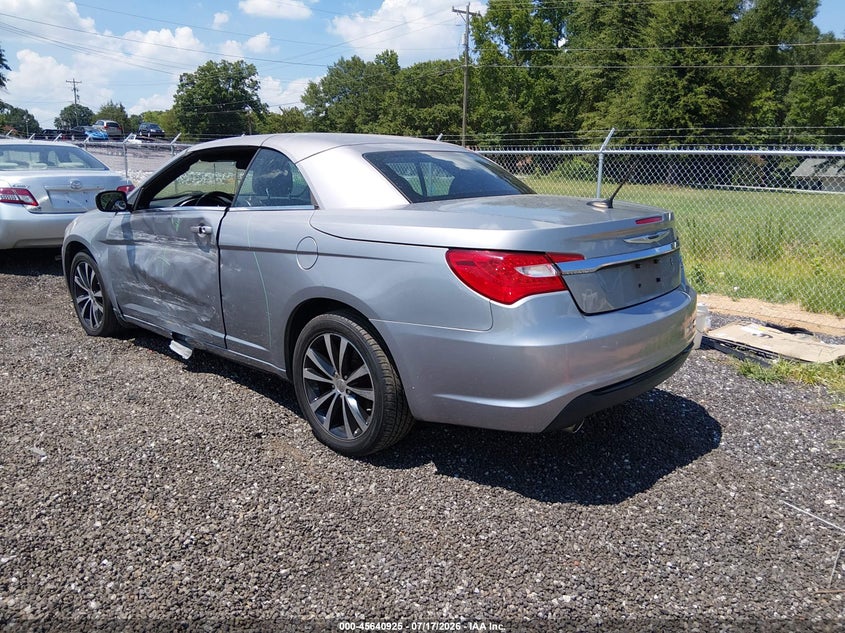 2013 Chrysler 200 S VIN: 1C3BCBGG2DN684996 Lot: 45640925