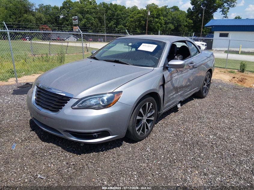 2013 Chrysler 200 S VIN: 1C3BCBGG2DN684996 Lot: 45640925