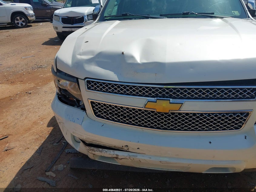 2008 Chevrolet Suburban 1500 Ltz VIN: 1GNFK16338R240816 Lot: 45640931