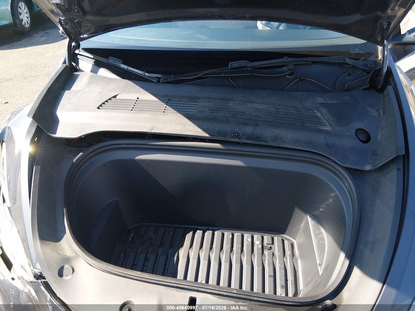 2021 Tesla Model Y Long Range Dual Motor All-Wheel Drive VIN: 5YJYGDEE6MF185690 Lot: 45640997