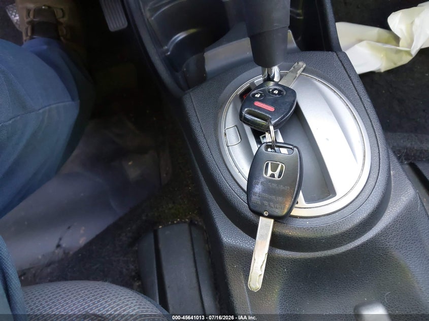 2010 Honda Fit Sport VIN: JHMGE8H69AC005199 Lot: 45641013