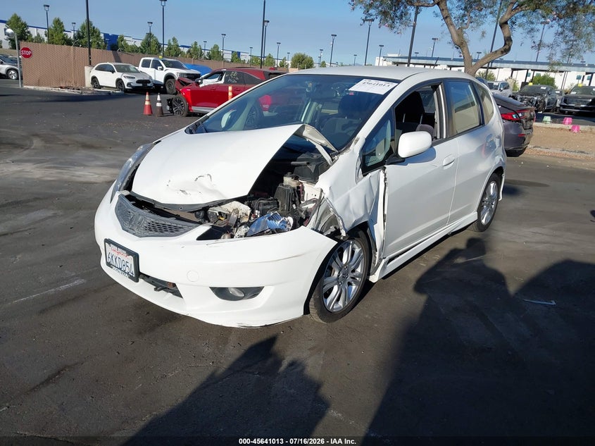 2010 Honda Fit, Удар спереду, IAAI, VIN JHMGE8H69AC005199 — фото 2