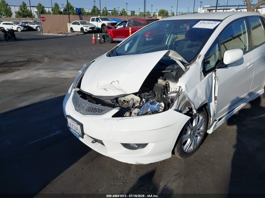 2010 Honda Fit Sport VIN: JHMGE8H69AC005199 Lot: 45641013