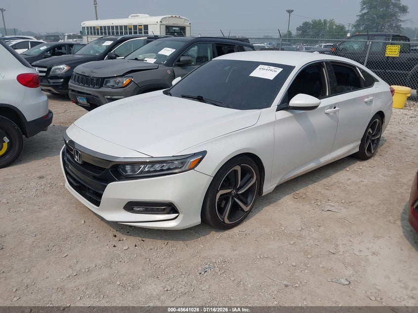 2018 Honda Accord, Левый бок, IAAI, VIN 1HGCV1F37JA001083 — фото 2