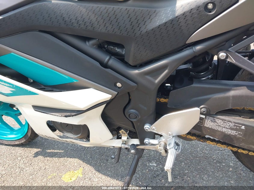2024 Yamaha Yzfr3 A VIN: MH3RH18Y7RK015548 Lot: 45641073
