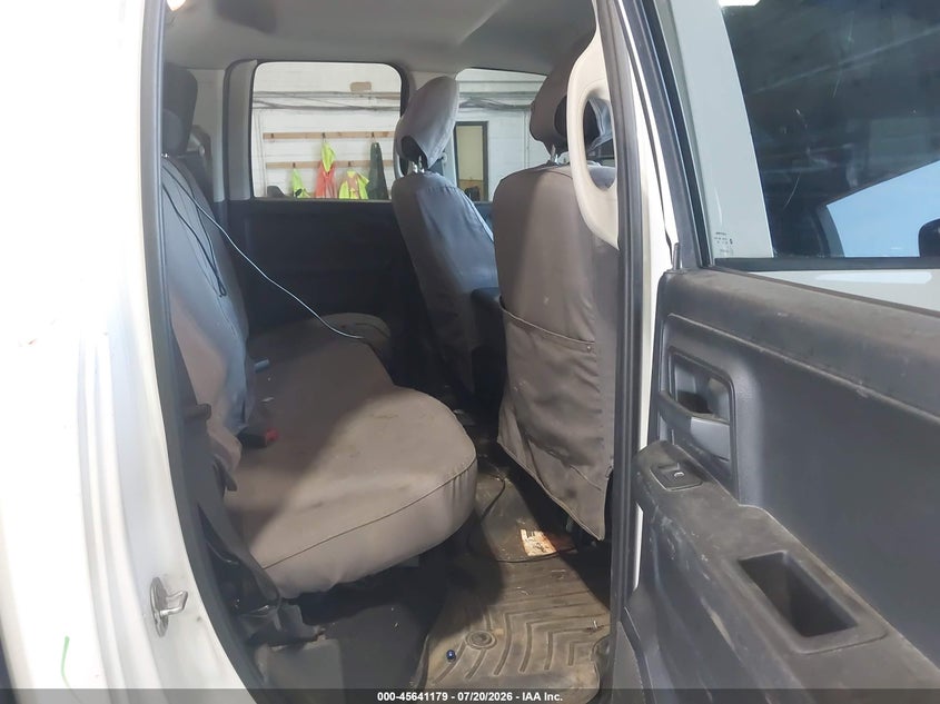 2019 RAM 1500 CLASSIC auction photo 8