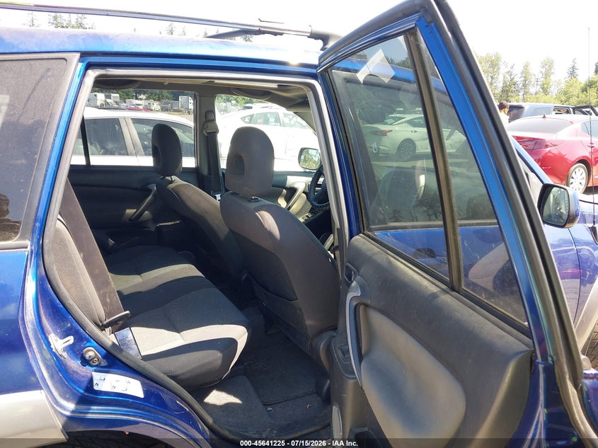 2005 TOYOTA RAV4 auction photo 8
