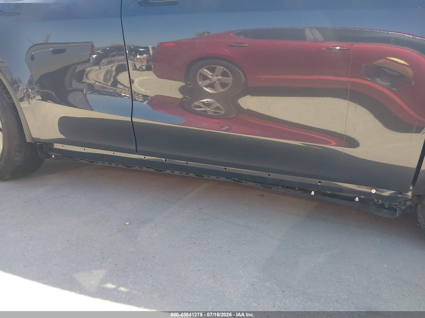 2026 Tesla Model Y Premium Rear-Wheel Drive/Rear-Wheel Drive VIN: 7SAYGDED4TF432620 Lot: 45641275
